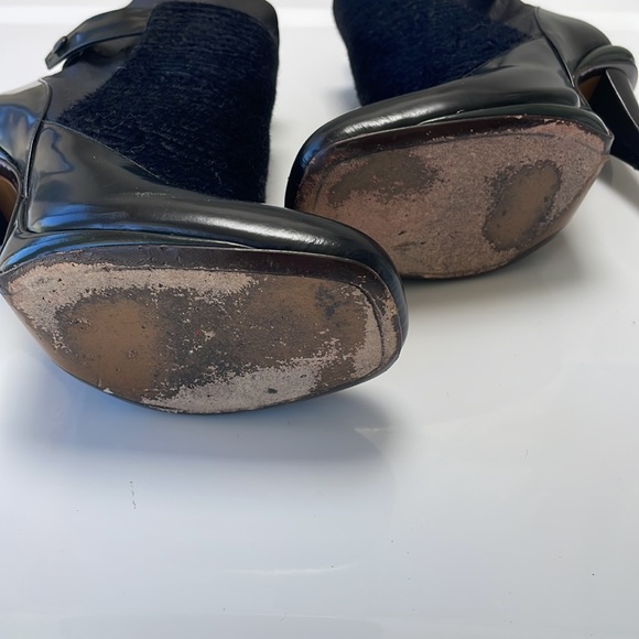 FENDI Black and Navy Leather Textured Ankle Moto Heeled Booties - Picture 3 of 10